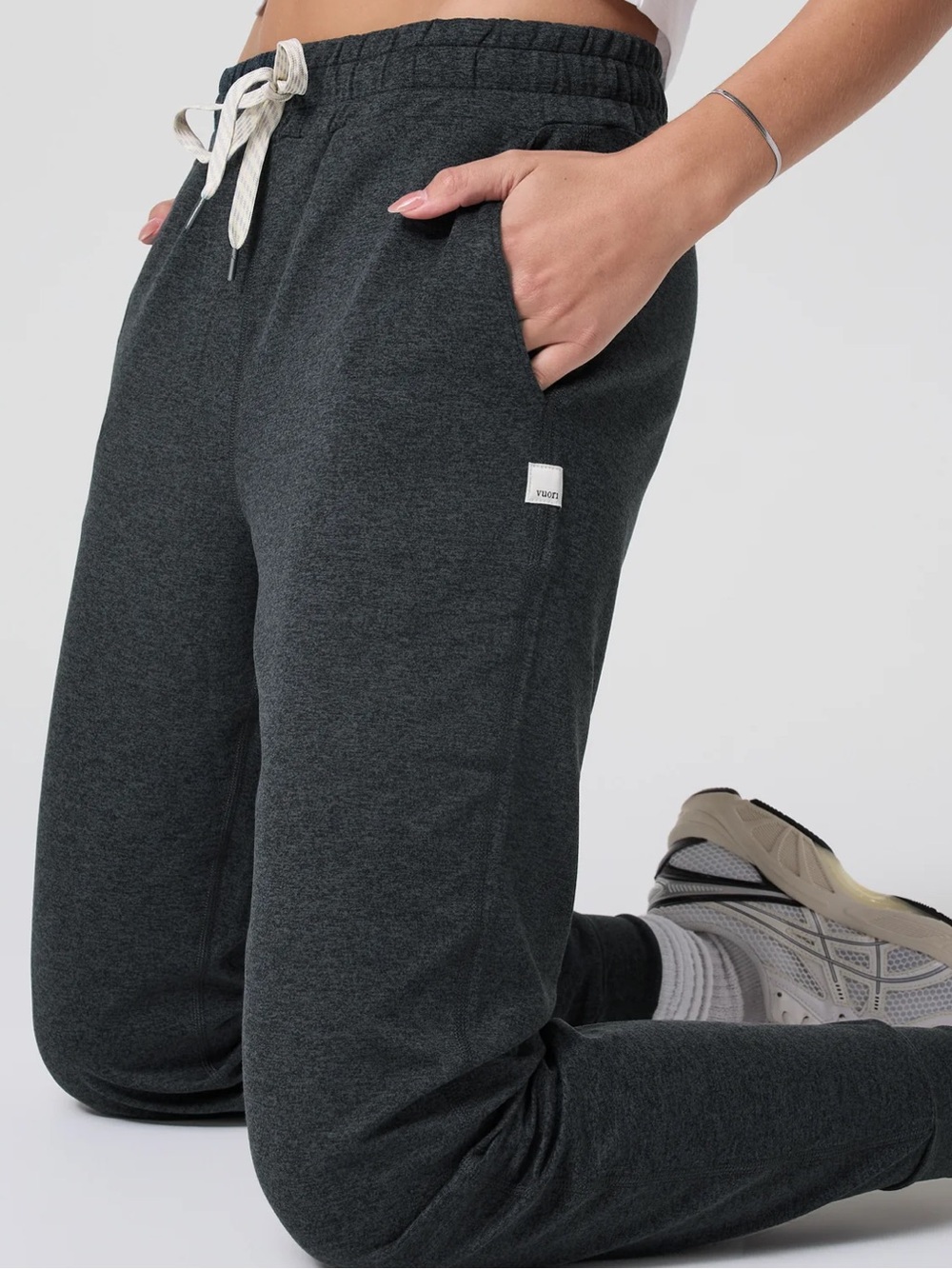 VIUORI Performance Jogger Long Charcoal Gray Drawstring Sweat-pants Size M